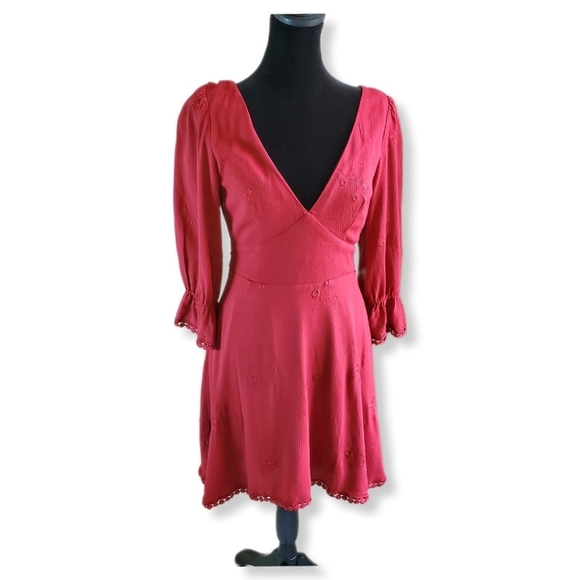 NWOT Lulus In the Meadow Backless Embroidered  Red Mini Dress Sz S - Picture 1 of 13